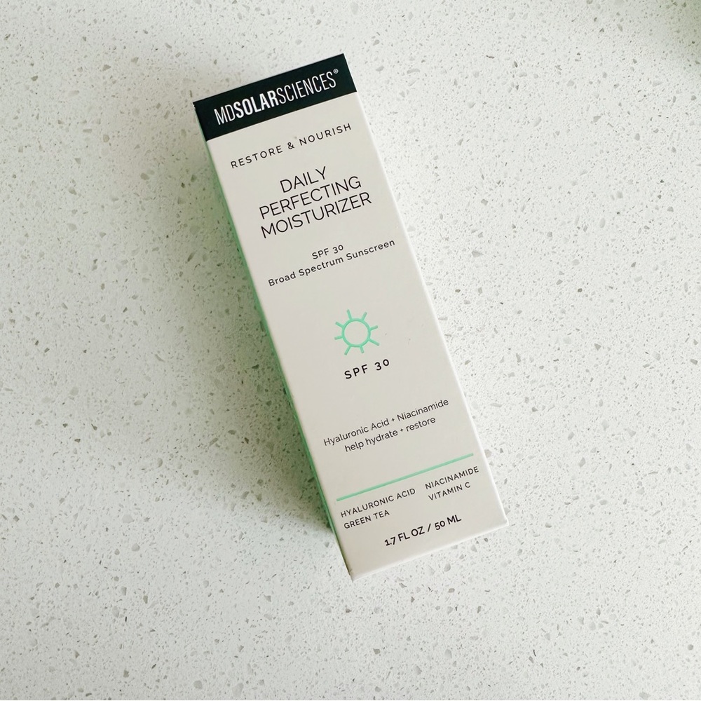 MD Solar Sciences Daily Perfecting Moisturizer SPF 30